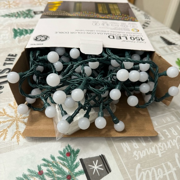 GE Color Choice 150 Ct 11-ft LED Multi-Function Wedding Christmas Sphere Lights - Picture 3 of 8